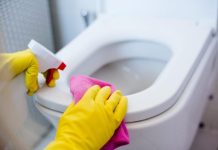 Najlakši način za uklanjanje ružnih mrlja od kamenca s WC školjke