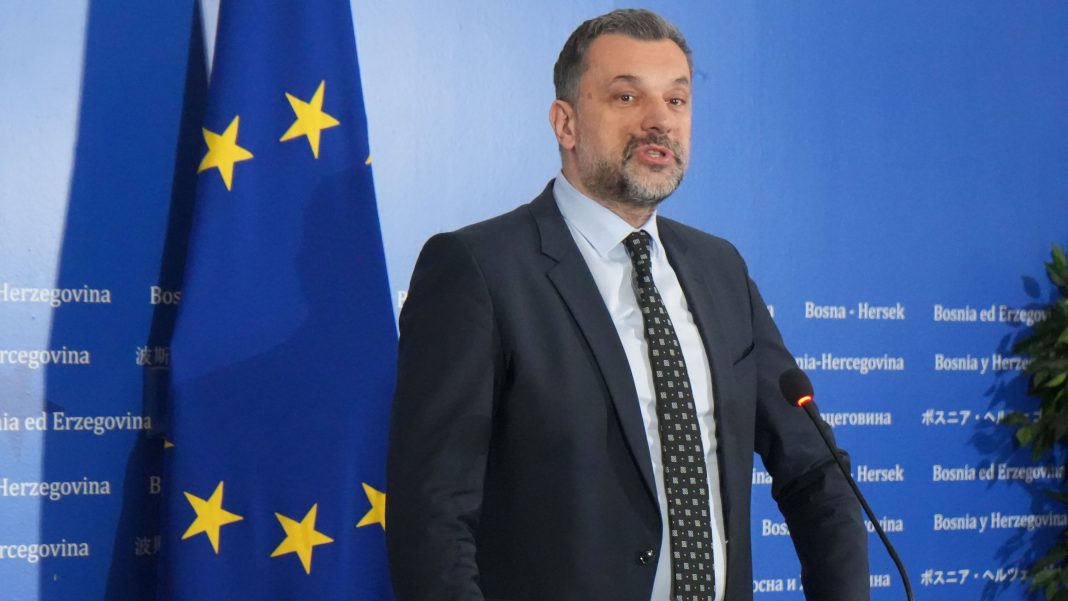 660c4dc0-b5f4-42a6-a01a-fbc48f2208d3