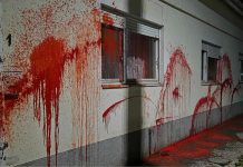 Hrvatima u Srbiji na kuće bacaju crvenu farbu, a Srbi u Hrvatskoj ne mogu na miru ni izložbu održati