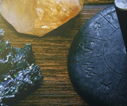 IDITE NA SVE, JER NIŠTA VEĆ IMATE: Zvezde imaju sjajnu poruku za ova tri znaka zodijaka!